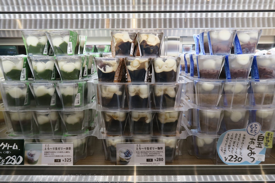 rikuroumedapurasurinyu20260721_5 | Lmaga.jp りくろーおじさんの店期間限定のゼリー(7月21日・りくろーおじさんの店 大丸梅田店 プラス店/Lmaga.jp撮影)