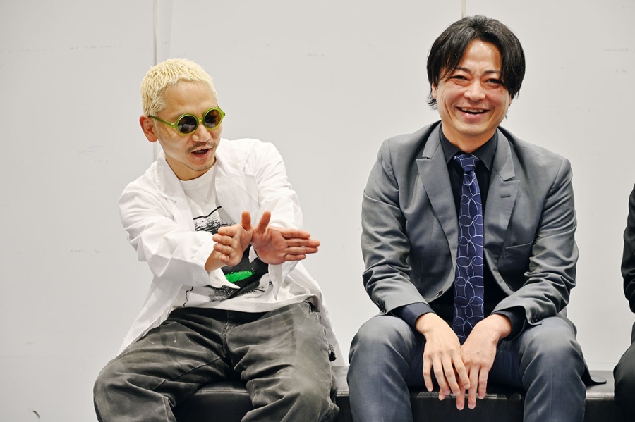 楽屋のテレビでいつも『NHKのど自慢』を観ていたというデルマパンゲ・迫田