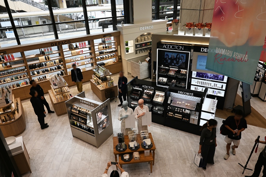 ashiya2026_0827_4 | Lmaga.jp 吹き抜けの明るい1階西側エリアに「DEPACO」リアル店舗など6ショップがオープン(Lmaga.jp撮影)