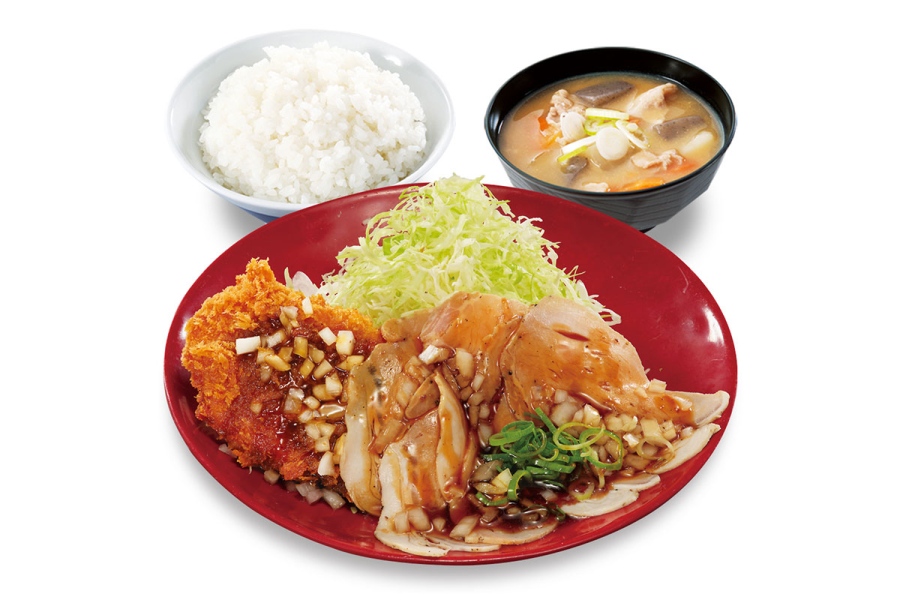 katsuyapoku20260817_4 | Lmaga.jp かつや「ローストポークとロースカツの合い盛り定食」(1,089円〜)