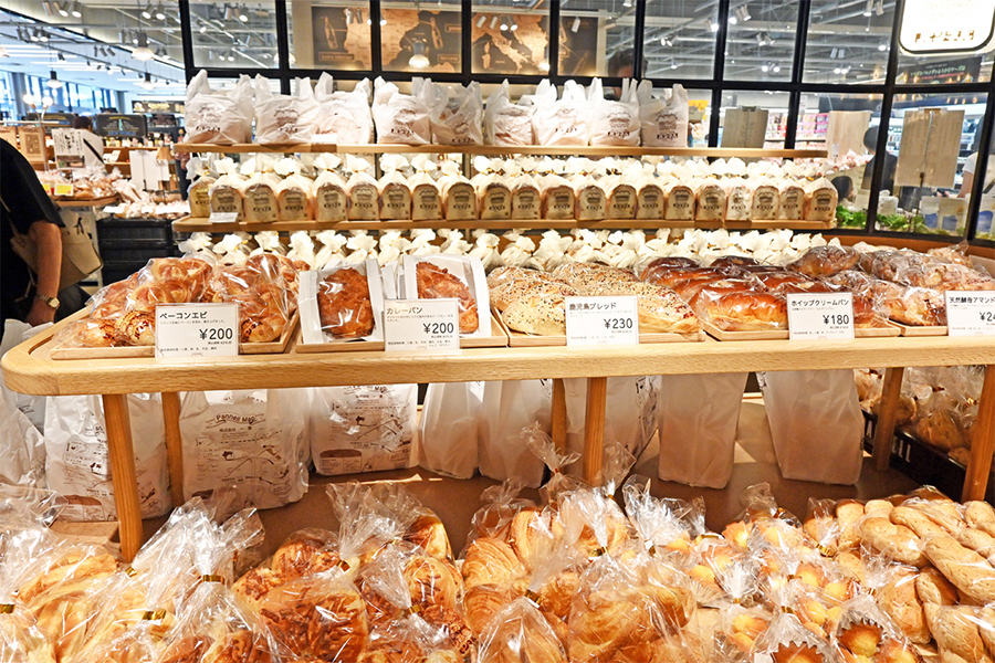 nishinomiya_pannel_04 | Lmaga.jp 店内には、ヤマダストアー西宮店限定のパンも! 手土産にも重宝しそう
