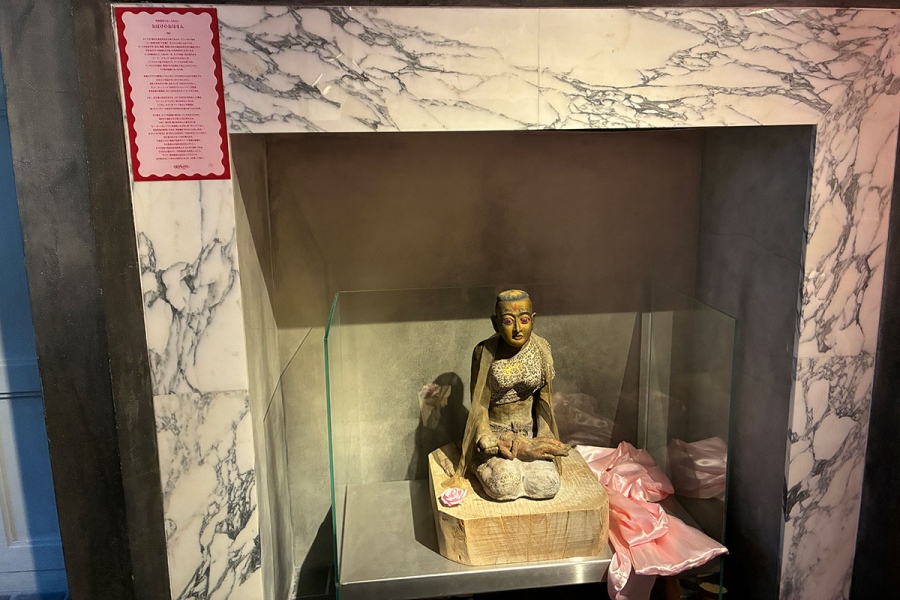 sayuri_noroi5 | Lmaga.jp 会場のデザインを利用し、様々な形で展示