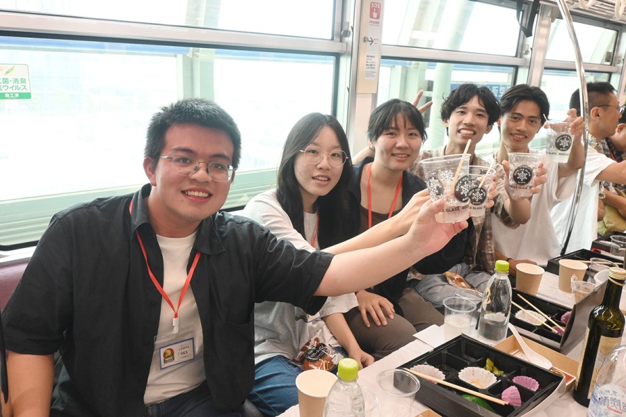 shochuressha0829_15 | Lmaga.jp 大阪大学に留学中の台湾人学生5人も参加(8月29日)