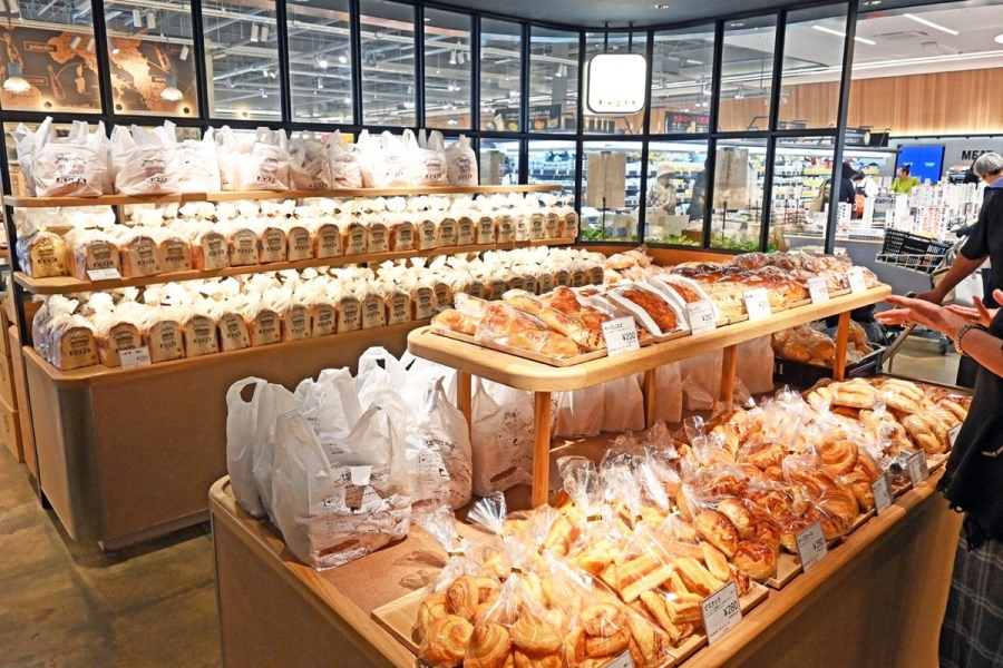 yamadastore_nishinomiya_syuzai1 | Lmaga.jp パンネル人気の山食はどんどん追加されますが、夕方にはほとんどなくなってしまいます
