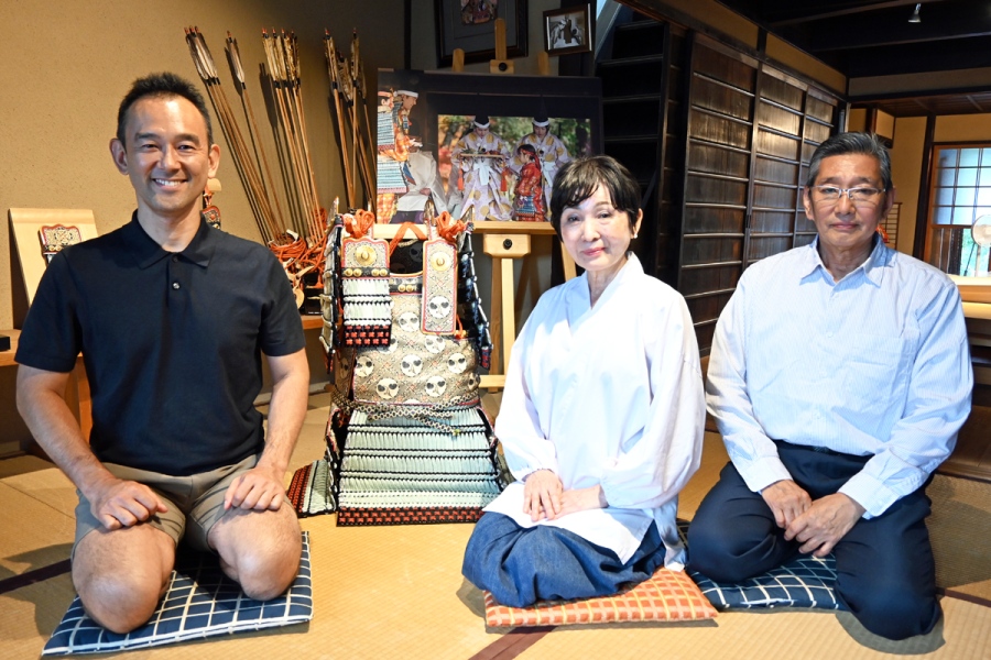 yoroi_ako6 | Lmaga.jp 「よろいのや」理事・「京絞り寺田」社長・寺田豊さん(右)、同じく理事・「佐藤喜代松商店」代表取締役社長・佐藤貴彦さん(左)