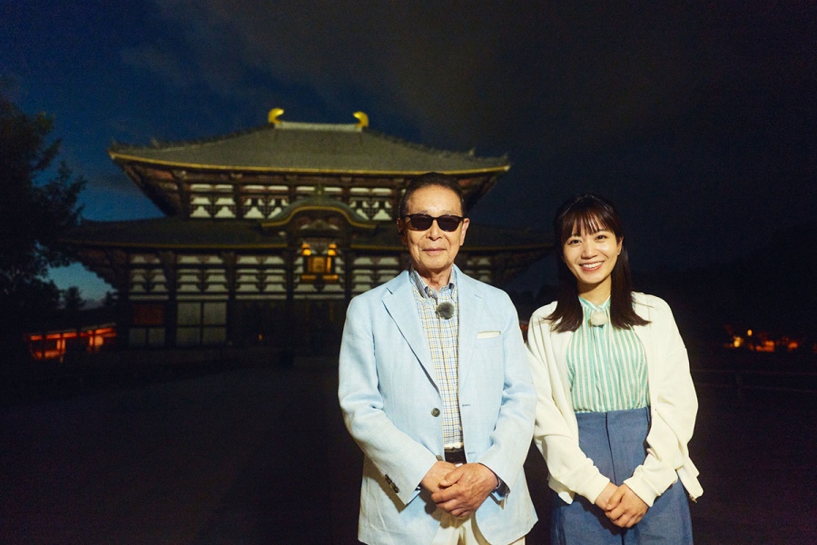 buratamori0919_todaiji1 | Lmaga.jp 9月19日放送の『ブラタモリ』にて、1300年続く東大寺のはじまりの物語に迫るタモリ (C)NHK