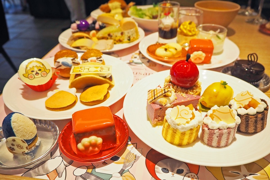 hiltonosaka_mofusand_202609_11 | Lmaga.jp にゃんこたちの世界観や秋の味覚などフルーツを堪能できるスイーツが充実(9月3日撮影/Lmaga.jp)