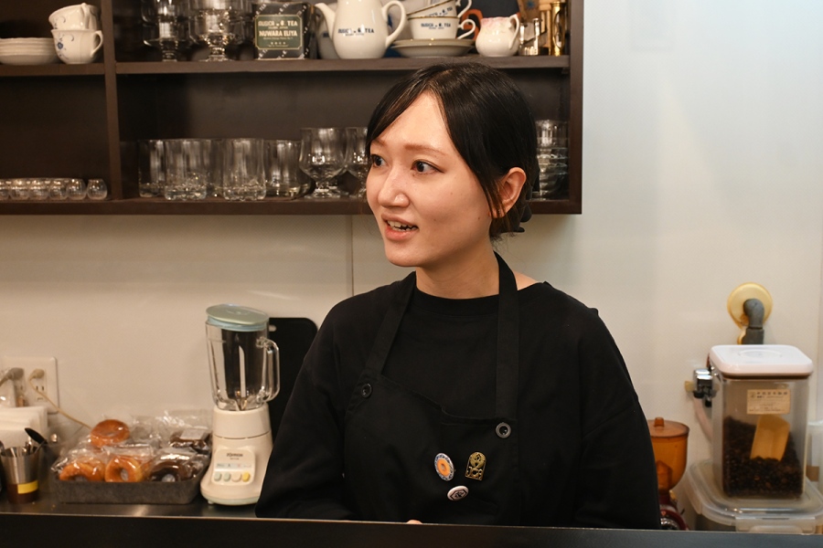 hiraoka2026_0814_7 | Lmaga.jp 「平岡珈琲店」四代目店主・たむさん(Lmaga.jp撮影)