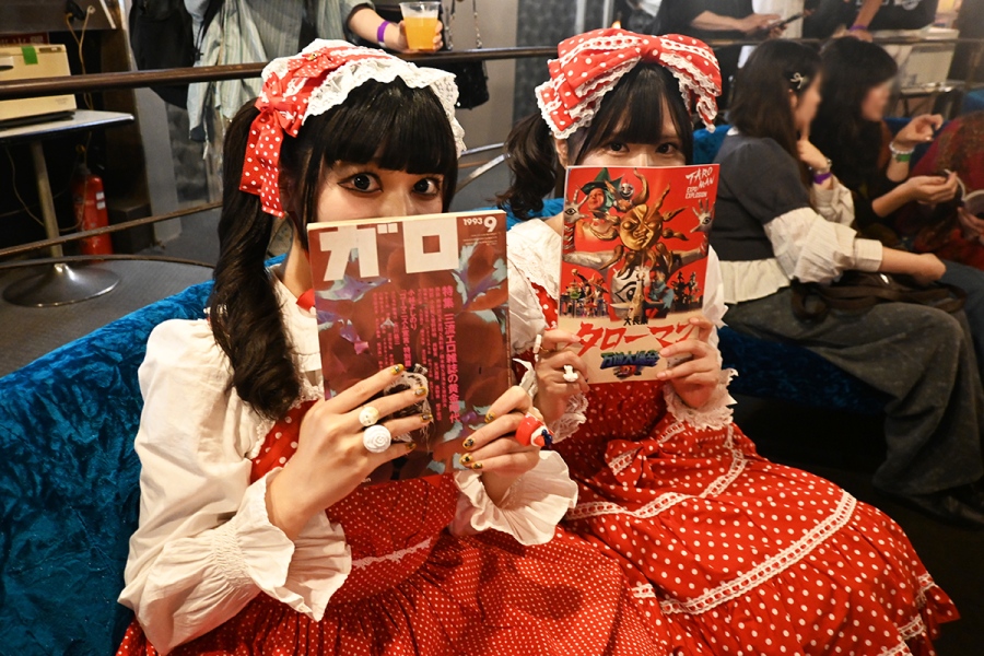 juso2026_0907_14 | Lmaga.jp 『うるせい本屋』に来ていた『ガロ』とタローマンが好きなお姉さん2人(Lmaga.jp撮影)