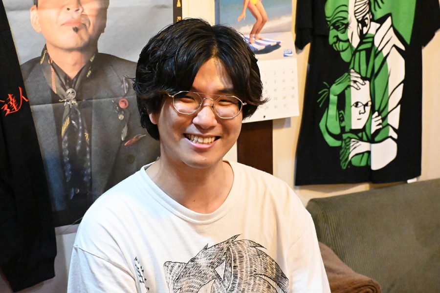 juso2026_0907_2 | Lmaga.jp 「週間マガリ」のオーナー・小西亮さん(Lmaga.jp撮影)