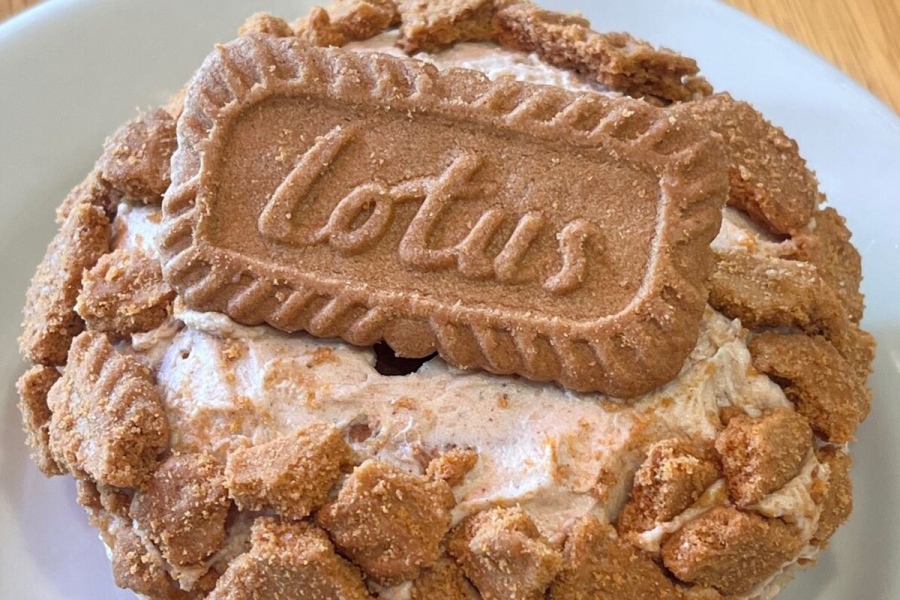 kobepan2026_0928_11 | Lmaga.jp 「THE CITY DONUTS」のCinamon Cookie Cream(1個・450円)