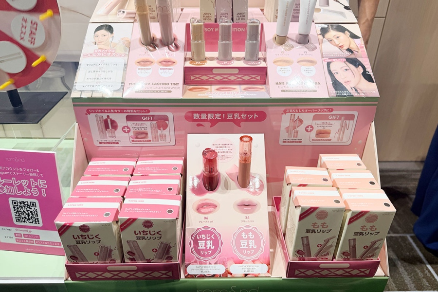 loftcosmefestival26aw_7 | Lmaga.jp #『ロフト コスメフェスティバル 2026 AW』にて、「rom&nd」の新作リップ「ジューシーフラッシュリップオイル 豆乳エディション」