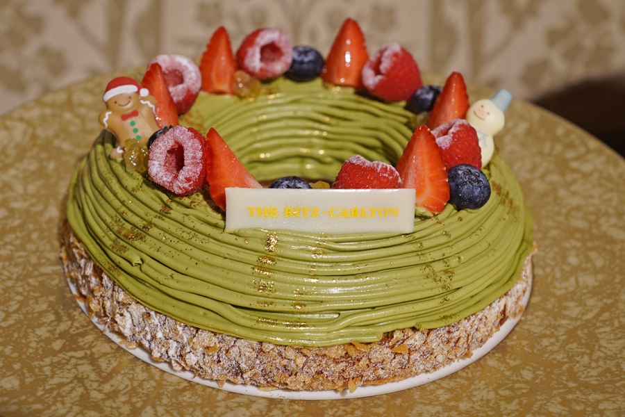 ritzcarltonxmascake_202609_13 | Lmaga.jp 「フォレストリース」1万円/直径約18センチ(9月15日撮影/Lmaga.jp)