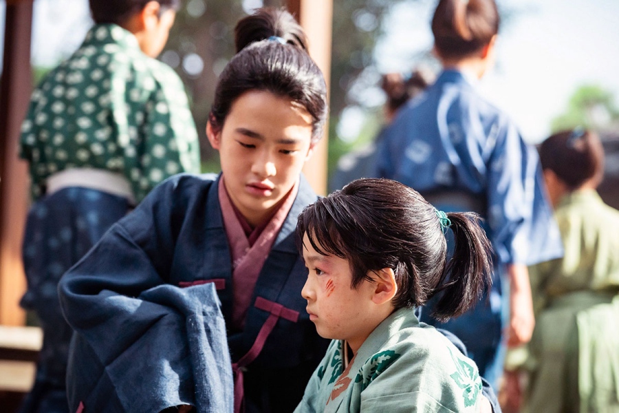 toyotomikyodai34_hurikaeri_12 | Lmaga.jp 『豊臣兄弟!』第34回より。(C)NHK