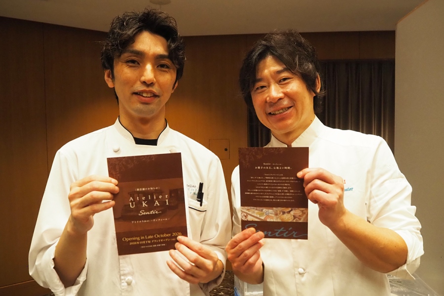 ukai2026_0915_3 | Lmaga.jp 鈴木滋夫シェフ(右)は「作りたてのスイーツで、より香りや味わいを感じてほしい」と新ブランドに期待を寄せる(Lmaga.jp撮影)
