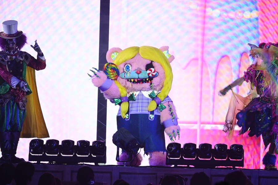 usj_hamikuma2026_rollypop1 | Lmaga.jp 9月11日よりスタートする『ハロウィーン・ホラー・ナイト・アカデミー〜絶叫の15年〜』の様子。初お披露目のハミクマロリー(9月9日/ユニバーサル・スタジオ・ジャパン)