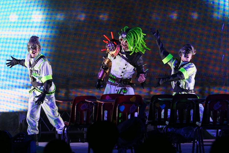 usj_horrornight26_6 | Lmaga.jp 『ハロウィーン・ホラー・ナイト・アカデミー ~絶叫の15年~』のプレスプレビューにて、2019年のショーに登場したDr.カオス(9月9日/ユニバーサル・スタジオ・ジャパン)
