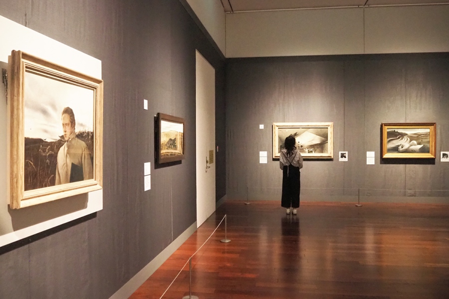 Wyeth2026_1005_8 | Lmaga.jp 1章『自画像』など、卵を使ったテンペラによる作品も多く、独特の色合いにも注目を(Lmaga.jp撮影)