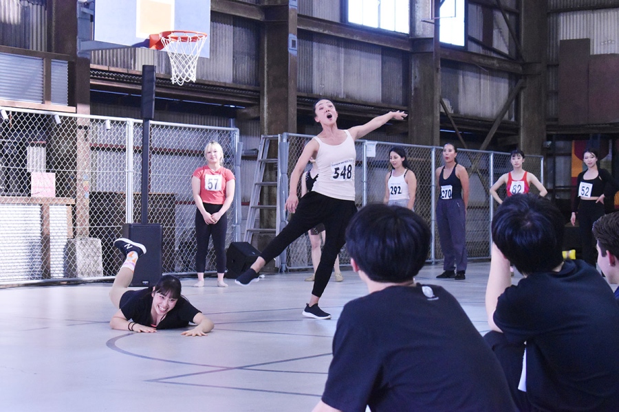 cirque_audition1009_4 | Lmaga.jp ワークショップの時間も設けられ、演技の指導もおこなわれた(10月9日/大阪市内)