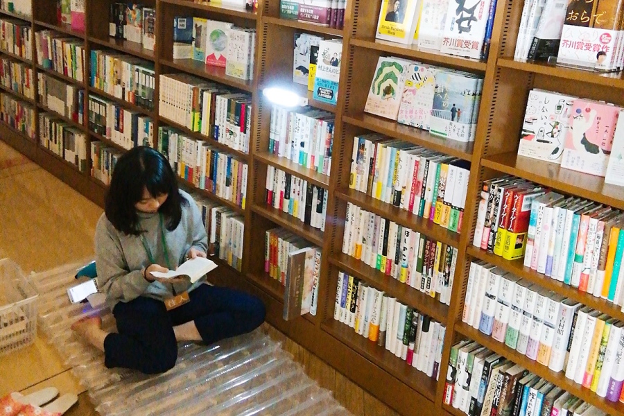 junkdo_tomaru2 | Lmaga.jp 2018年11月会場のジュンク堂書店 高松店(写真提供:丸善ジュンク堂書店)