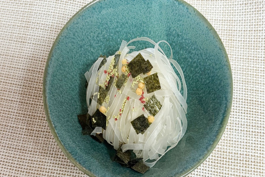 komemen_acecook1 | Lmaga.jp まずはお茶漬けにチャレンジ! お茶漬けの種類によって印象も変わりそう