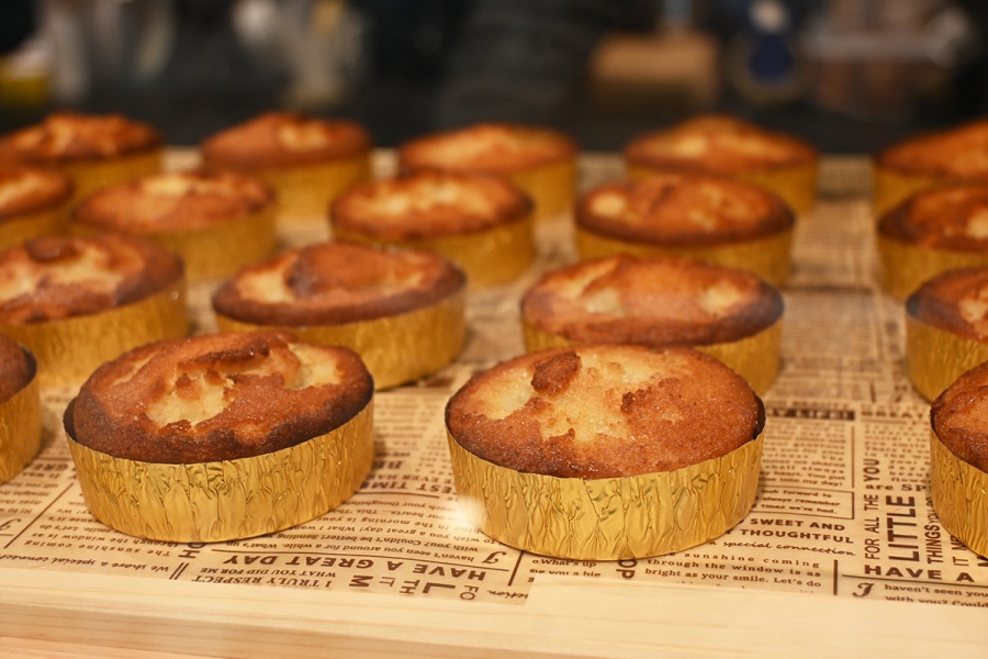 ozumi2026_1024_2 | Lmaga.jp 「焼きたて ノルマンディーバターケーキ」(551円・各日100個限定)フランス産粗塩も使用(Lmaga.jp撮影)
