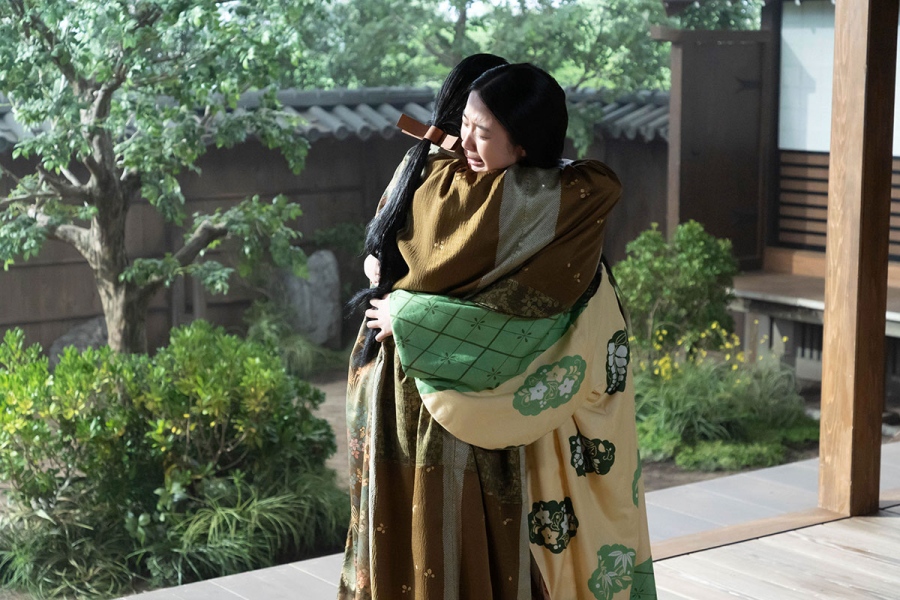 toyotomikyodai41_hurikaeri_5 | Lmaga.jp 『豊臣兄弟!』第41回より。(C)NHK
