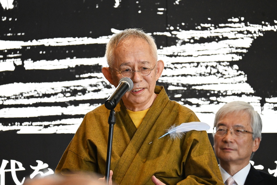 zen2026_1002_2 | Lmaga.jp 『禅とジブリ』京都展の開会式に登場した鈴木敏夫(10月2日・京都市京セラ美術館/Lmaga.jp撮影)